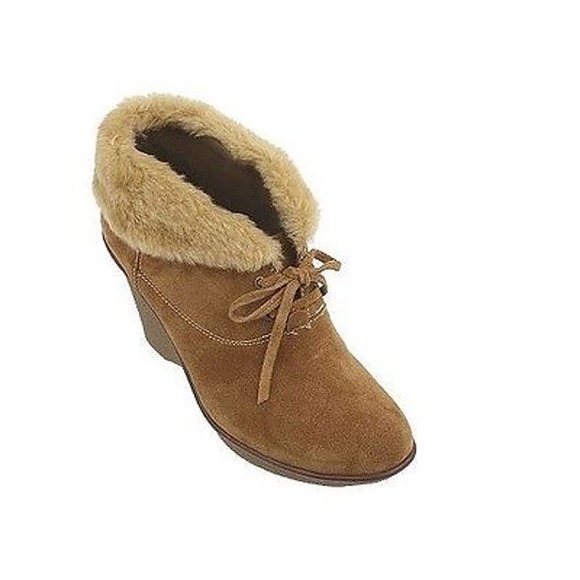 B Makowsky NELLIE Suede Lace-Up Booties Boots w/ Faux Fur Trim Tan 9.5 New - Picture 1 of 4